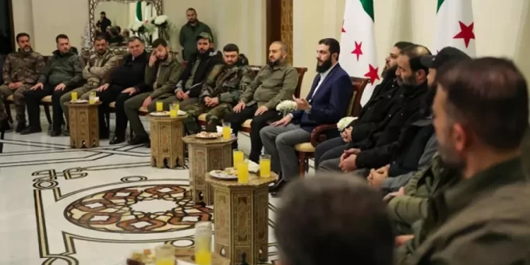 سوريا.. تواصل الاجتماعات بين الفصائل لتشكيل وزارة الدفاع