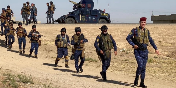 الاطاحة بـ 4 إرهابيين بينهم مختصون بتصنيع أسلحة داعش