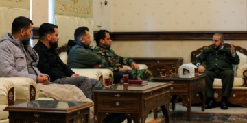سوريا.. وزارة الدفاع تشرع بحل الفصائل المسلحة