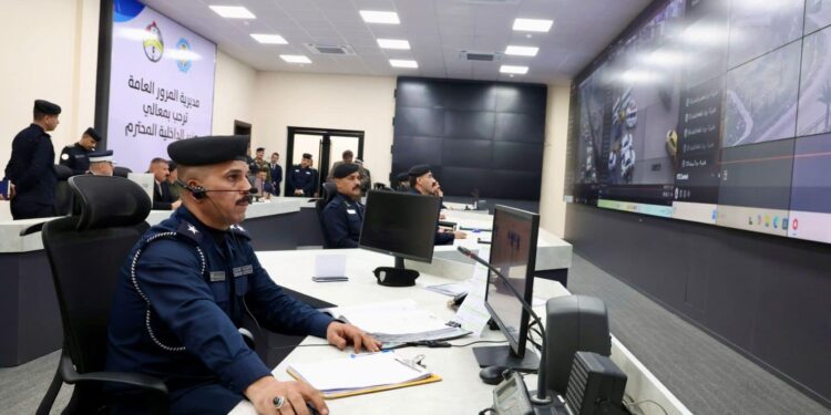 وزير الداخلية يفتتـــح قسم الاستجابة والسيطرة 911 في مديرية المرور العامة