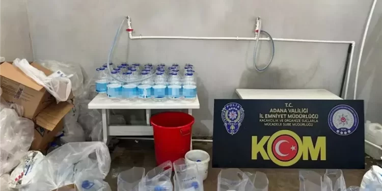 تركيا.. محتال يجمع 2.5 مليون $ من بيع ماء زمزم مغشوش