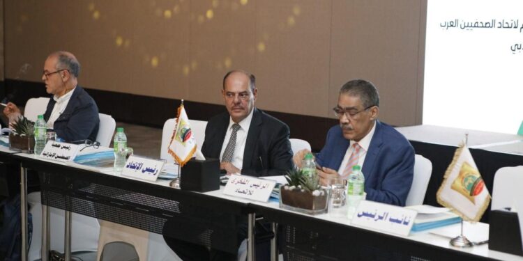 المكتب الدائم للاتحاد العام للصحفيين العرب يعقد اجتماعه الدوري بمدينة دبي برئاسة مؤيد اللامي