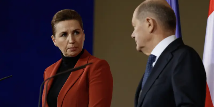 الدانمارك تتحرك بعد تصريحات ترامب المثيرة.. ورئيسة وزرائها في ألمانيا