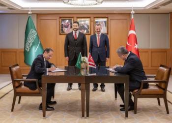 بلومبرغ: تركيا تتطلع لإبرام صفقة أسلحة بـ6 مليارات