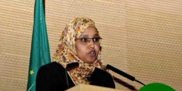 وزيرة الدفاع الإثيوبية تزور الصومال في علامة على انفراجة بين البلدين