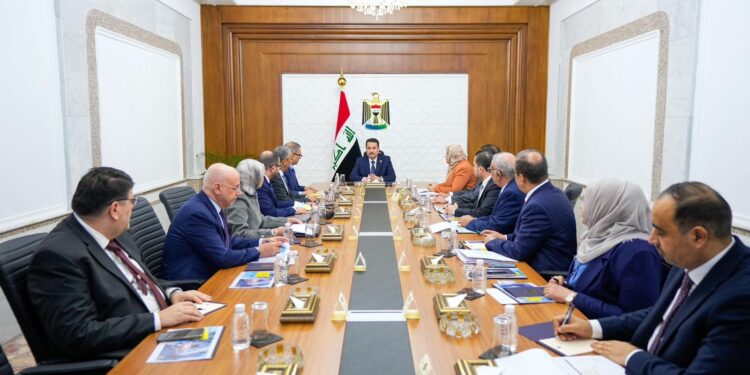 السوداني يؤكد تقدم العمل في مشروع إعادة هيكلة مصرفي الرشيد والرافدين ودخوله حيز التنفيذ قريباً