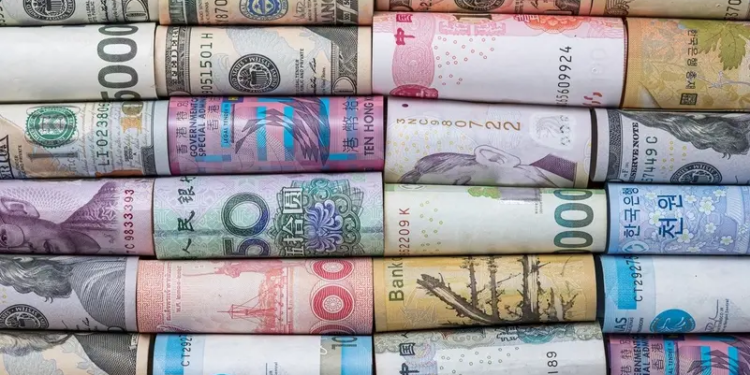 أقوى 10 عملات في العالم