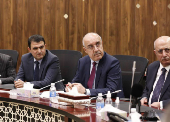 بعد مباحثات نيجيرفان بارزاني.. وفد كوردي يزور بغداد لحسم خلاف الرواتب