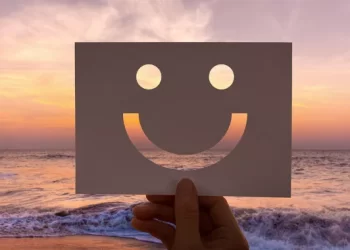 انطلاق أكبر دراسة لكشــــف “أسرار السعادة”