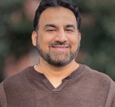 قمة المليار متابع في الإمارات: استلهام التجارب العالمية لتطوير المحتوى الرقمي في باكستان