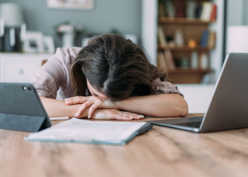 اسباب تخبط الشباب في وجه تقلبات الحياة العملية