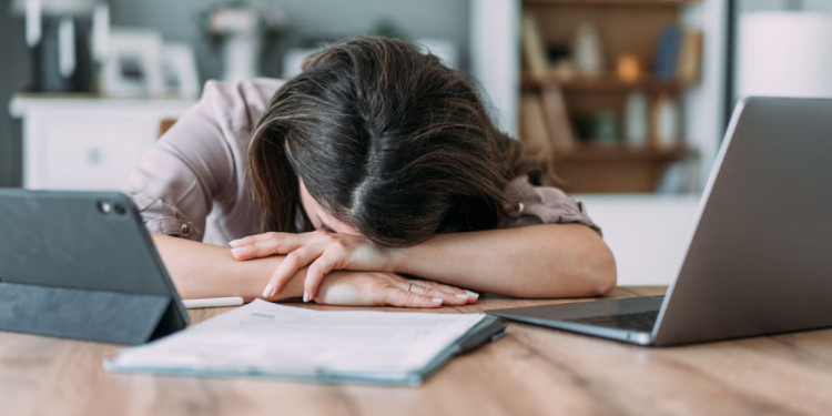 اسباب تخبط الشباب في وجه تقلبات الحياة العملية