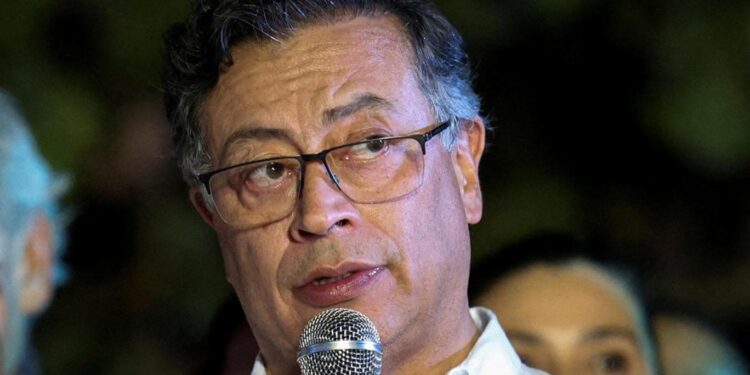 كولمبيا..الرئيس يدعو إلى استقالة جميع وزرائه بسبب أزمة حكومية