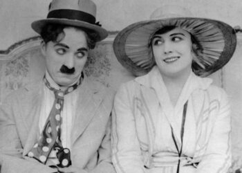 شابلن بدأ مشروعه بشرائط قصيرة تسخر من السينما