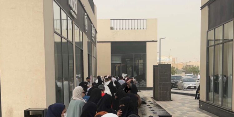 ليس كل جمهور جمهورا عندما يكون الحضور “وظيفة”