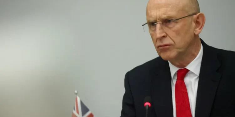 بريطانيا ترصد سفنا روسية تحمل ذخيرة من سوريا