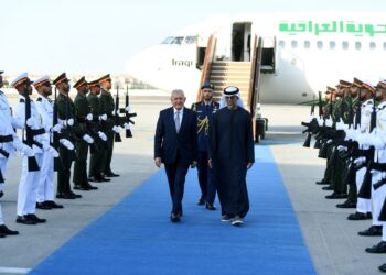 رئيس الجمهورية يصل إلى الإمارات