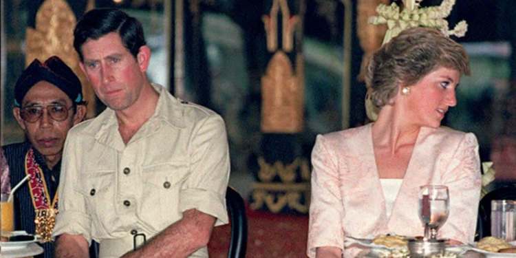 الكشف عن سبب تدهور زواج تشارلز والأميرة ديانا ,,, بعد 44 عاماً