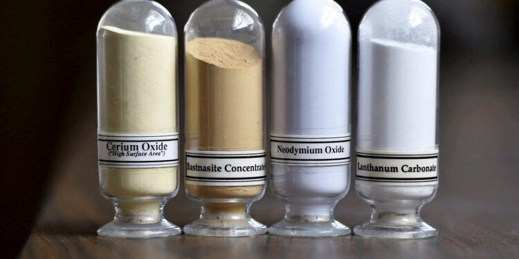 ورقة زيلينسكي لإرضاء ترامب ,, معادن أوكرانيا النادرة