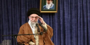 خامنئي.. التقدم العسكري الإيراني يجب ألا يتوقف