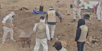 نينوى.. فتح 5 مقابر جماعية لضحايا عصابات داعش الإرهابية