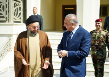 الكاظمي يستقبل عمار الحكيم لتهنئته بعودته إلى بغداد