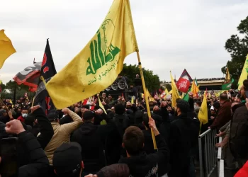 حزب الله ينـــدد بالهجوم على قافلة اليونيفيل في بيروت