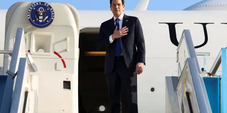 وزير الخارجية الأمريكي يصل إلى السعودية قبـــل محادثات مع روسيا لإنهاء الحرب في أوكرانيا
