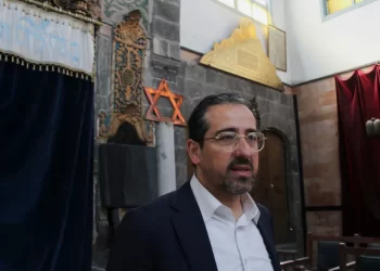 بعد عقود من فرارهم يهـــود سوريون يعودون إلى دمشق