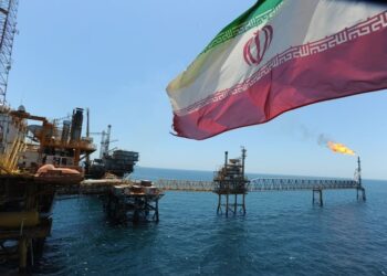 فرض عقوبات جديدة على النفط الإيراني
