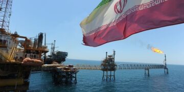 فرض عقوبات جديدة على النفط الإيراني