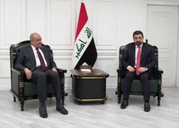 الدفاع والعدل تبحثان آلية إعادة تسجيل أملاك وزارة الدفاع