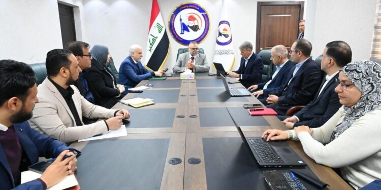 هيئة الاعلام تبحث التفاصيل التنظيمية واللوجستية لمنح الرخصة الوطنية الرابعة للاتصالات