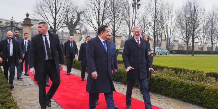 استقبال السوداني في العاصمة التشيكية براغ
