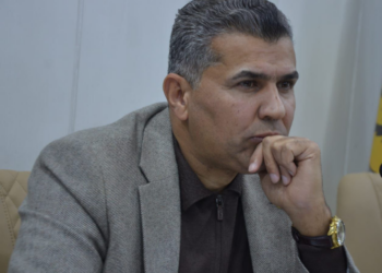 إدمان بلا مخدرات: هل تحوّلت الهواتف  إلى سجون رقمية؟