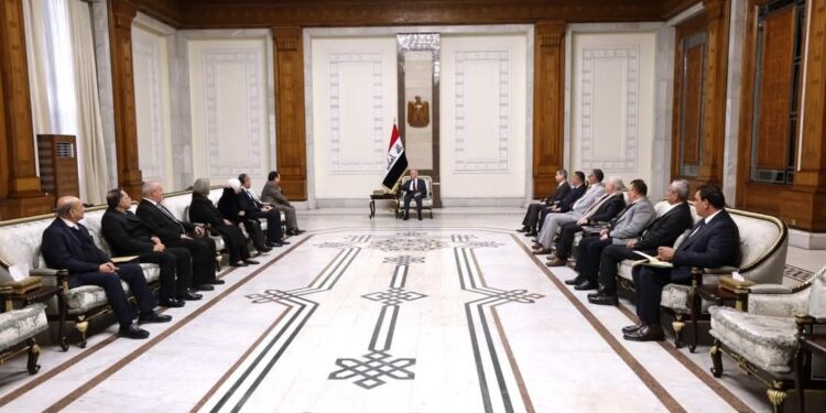 رئيس الجمهورية يدعو إلى استقطاب الكفاءات الوطنية والاستفادة من خبراتها