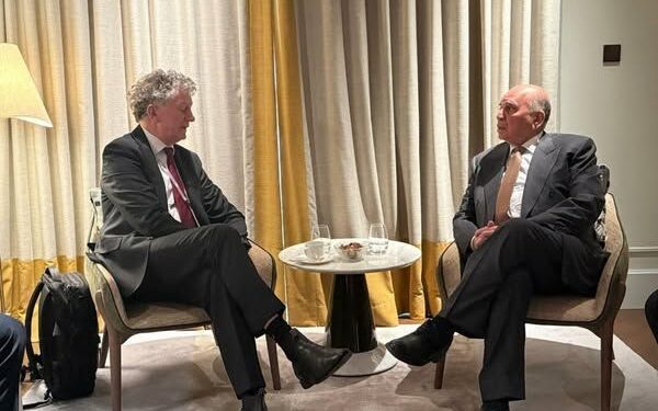 وزير الخارجية يؤكد أن العراق بدأ بتســــلم مجموعة من الإرهابيين العراقيين من سوريا