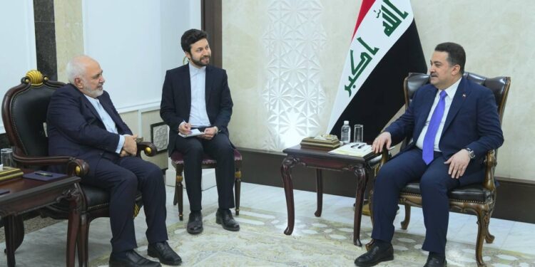 السوداني يستقبل محمد جواد ظريف والوفد المرافق له