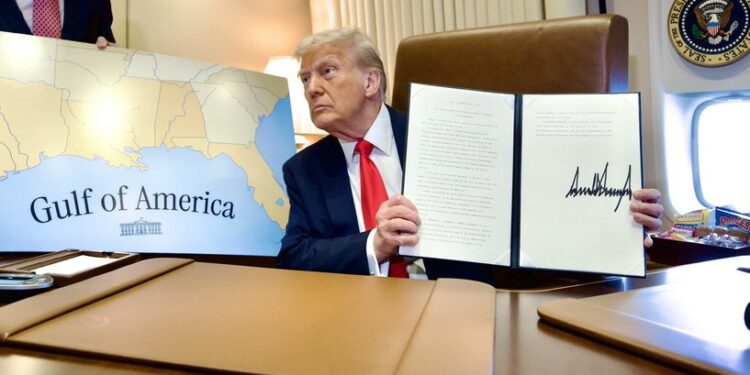 ترامب يوقـــع إعلانا بشأن “خليج أميركا”