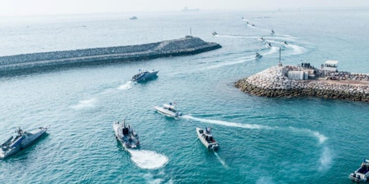 إيران تسلح 3 جزر استراتيجية بأنظمة صاروخية جديدة