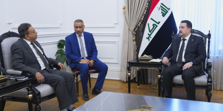 السوداني يلتقي السفير الهندي الجديد لدى العراق