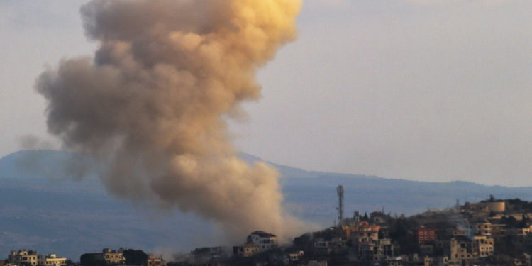 قتلى في غارات إسرائيلية جنوب لبنان ,,, بينهم قائد بـ”حزب الله”