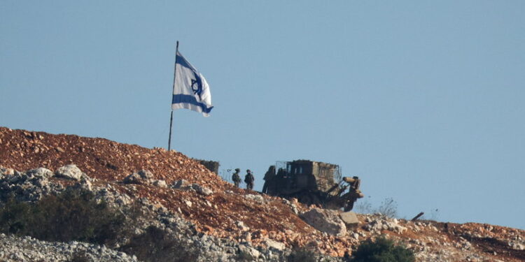 إسرائيل تطلـــق سراح 5 لبنانيين