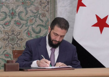 الشرع يصدر قرارا بصرف منحة مالية ,,, في ذكرى الثورة السورية