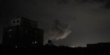 الحوثيون يعلنون “حصيلة” الغارات الأمريكية