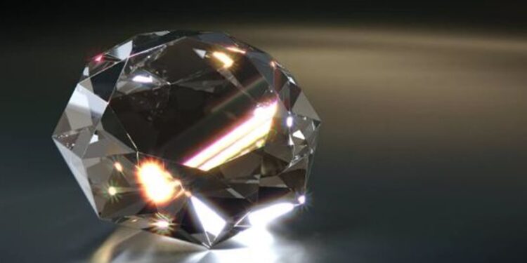 علماء يصنعون حجر ألماس أصلب من الطبيعي