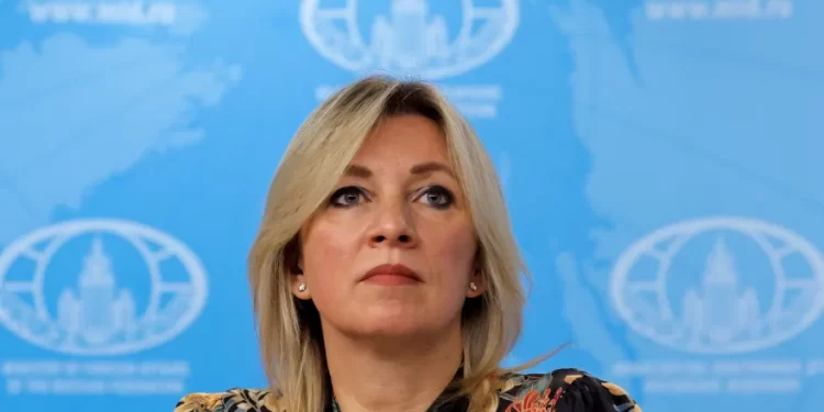 روسيا.. 9 آلاف شخص يحتمون من العنف في قاعدة حميميم الجوية بسوريا