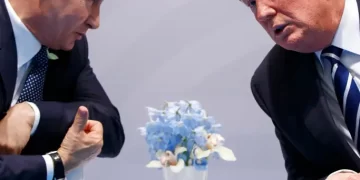 الكشف عن هدية بوتين لترامب