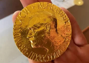 لائحة بأكثر من 300 مرشح لجائزة نوبل للسلام,,, تشــــمل ترامب