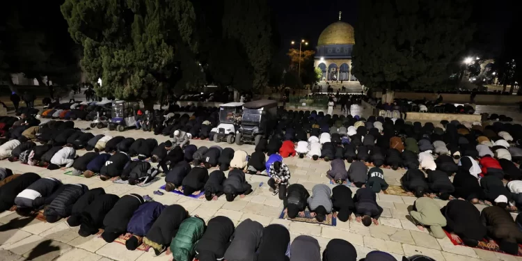 اقتحام المسجد الأقصى من قبل أكثر من 500 مستوطن